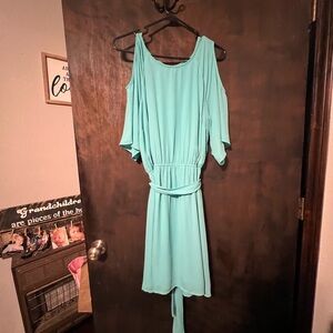 Signature Studio Green Tie Front cold shoulder dress